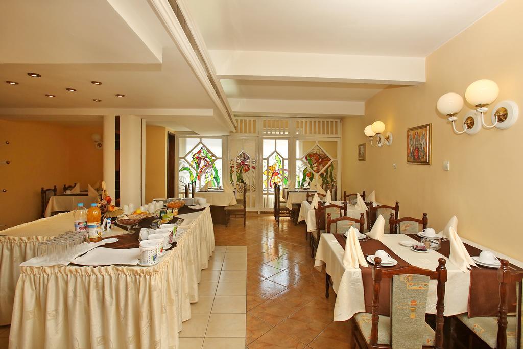 Hotel Splendid Roese Buitenkant foto